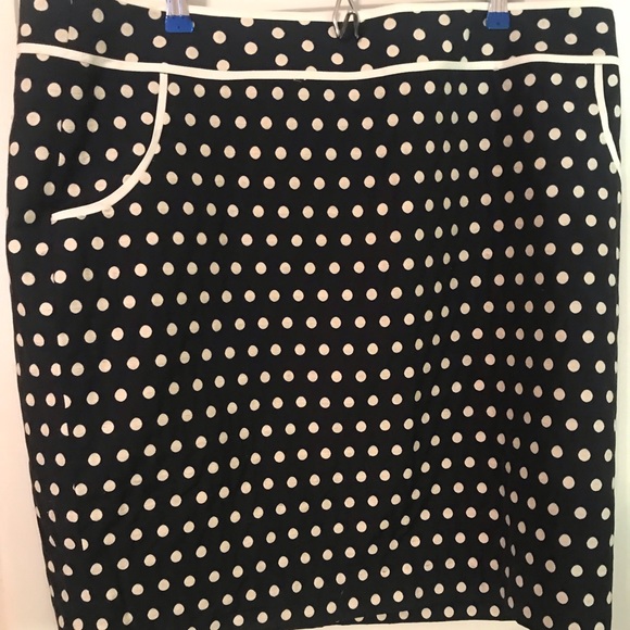 Eloquii Dresses & Skirts - ELOQUII Navy and Cream polkadot skirt